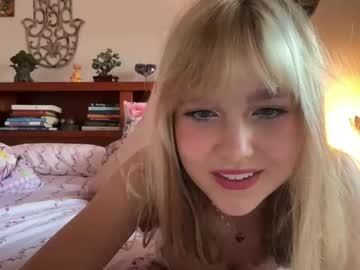 kittengirlxo's chat room