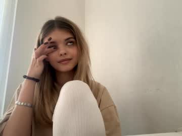 naughty_dreams_xo's chat room