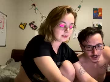 mamiclouds's chat room
