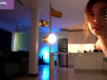anna_bri's chat room