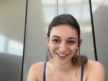 irisdollgirl's chat room