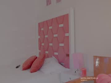 nicolle_mitchelle's chat room