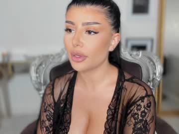 moniqueeass's chat room