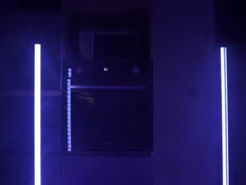 emilybatee's chat room