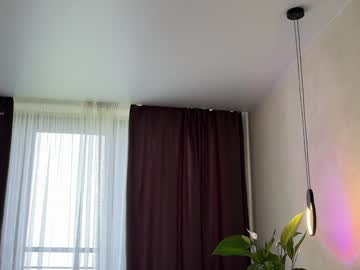 girl_next_door19's chat room