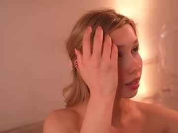 april_blush's chat room