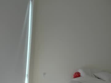 ariah_is_blonde's chat room