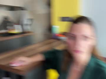 erica_dav's chat room