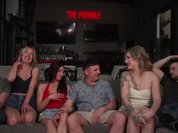 blondefoxsilverfox's chat room