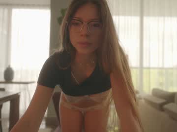emma_lu1's chat room