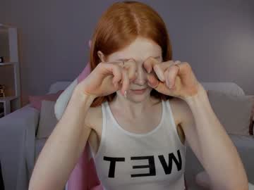 leahsthetics's chat room