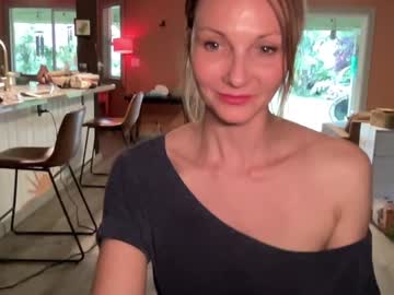 kaileeshy's chat room