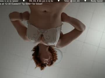 vivid_whit's chat room