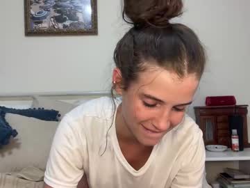 yourgirlnicolexo's chat room