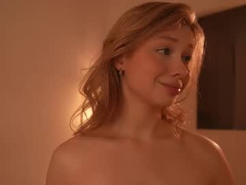 april_blush's chat room