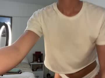 yourgirlnicolexo's chat room
