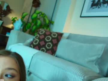 x_lily_x's chat room