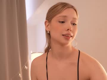 april_blush's chat room