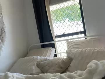 luvlivvyy's chat room