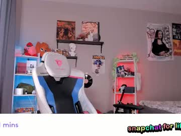 vivian_qwerty's chat room
