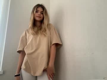naughty_dreams_xo's chat room