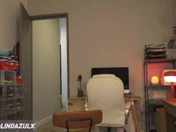 lindabluee's chat room