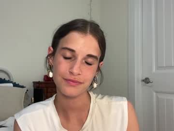yourgirlnicolexo's chat room