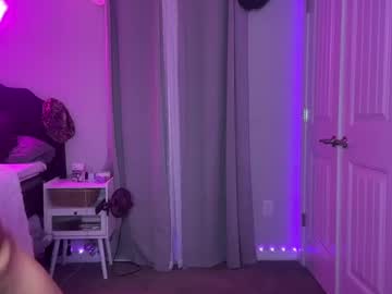 brielledaviss's chat room