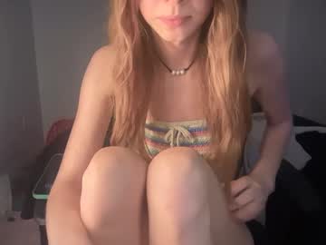ellieluvs's chat room