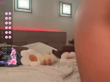 roselyn_rose's chat room