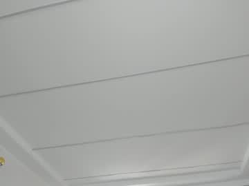 tiffanyhouston_'s chat room