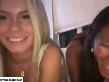 lolkylie's chat room