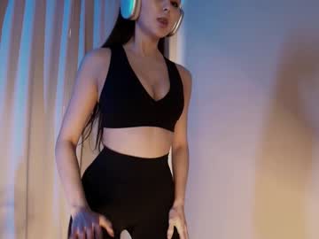 hollyextra's chat room