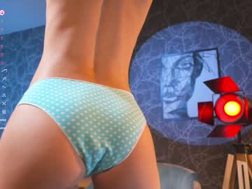 lucie_beltran's chat room