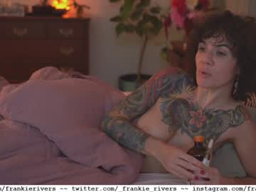 _frankie_rivers's chat room