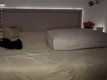 french_riv1era's chat room