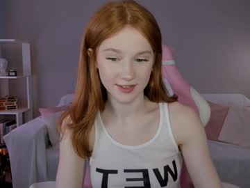 leahsthetics's chat room