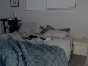 zoeemonroe's chat room