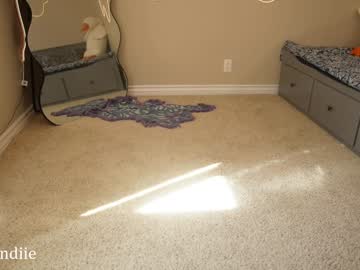 bestblondiiecb's chat room