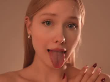 april_blush's chat room
