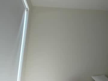 ariah_is_blonde's chat room