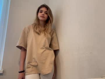 naughty_dreams_xo's chat room