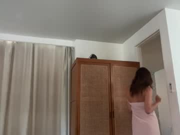 parisbabyxox's chat room