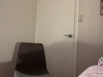 kittengirlxo's chat room