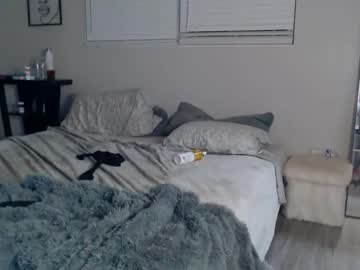 zoeemonroe's chat room