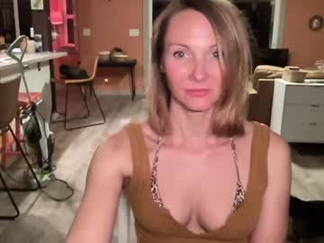 kaileeshy's chat room