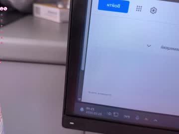 blush_mikki's chat room