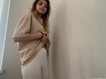naughty_dreams_xo's chat room