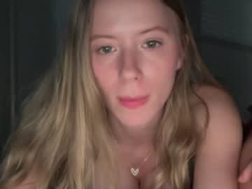 kittyscarlett18's chat room