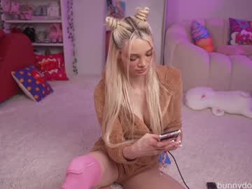 bunnydollstella's chat room